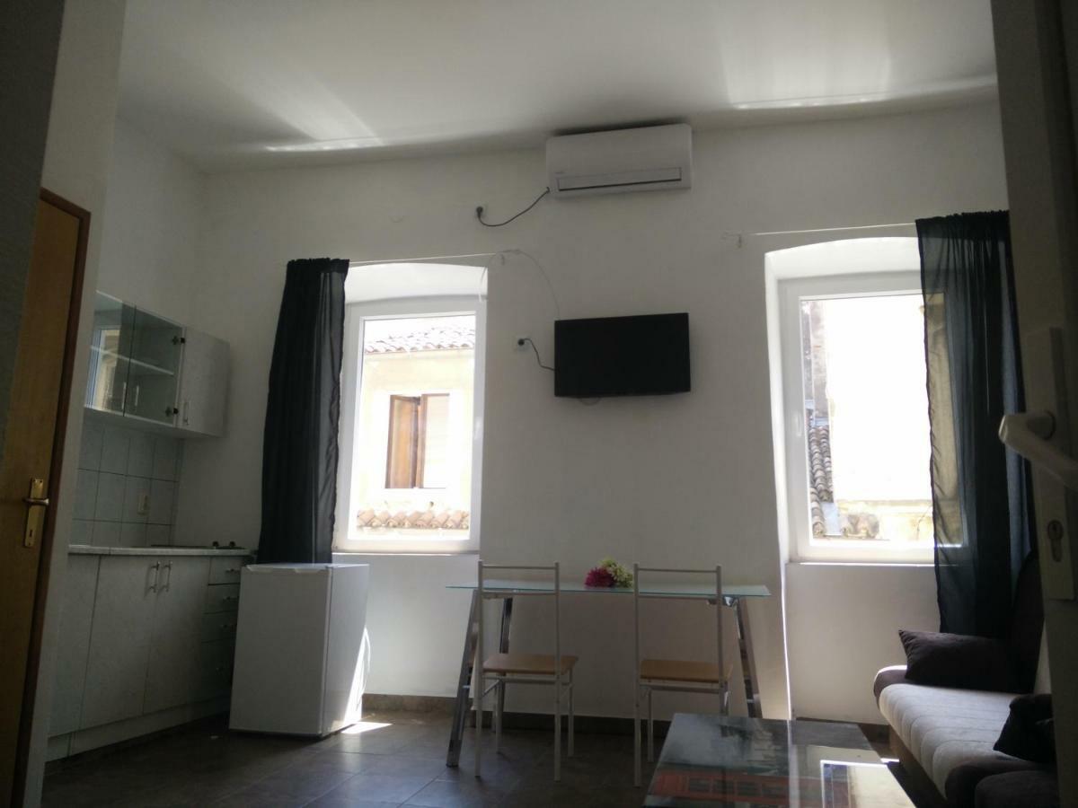 Dejan Apartment 2-Top Centar-Old Town Studio PUY 외부 사진